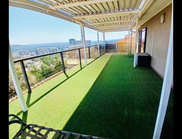 5 BEDROOM HOUSE FOR SALE IN KENSINGTON